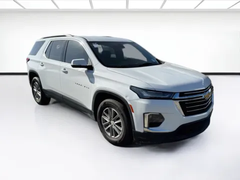 Another view of 2023 Chevrolet Traverse LT 1LT for sale in Fontana, CA at KarGenie