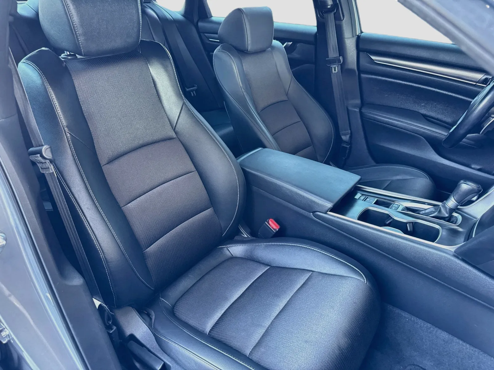 Honda Accord photo 17