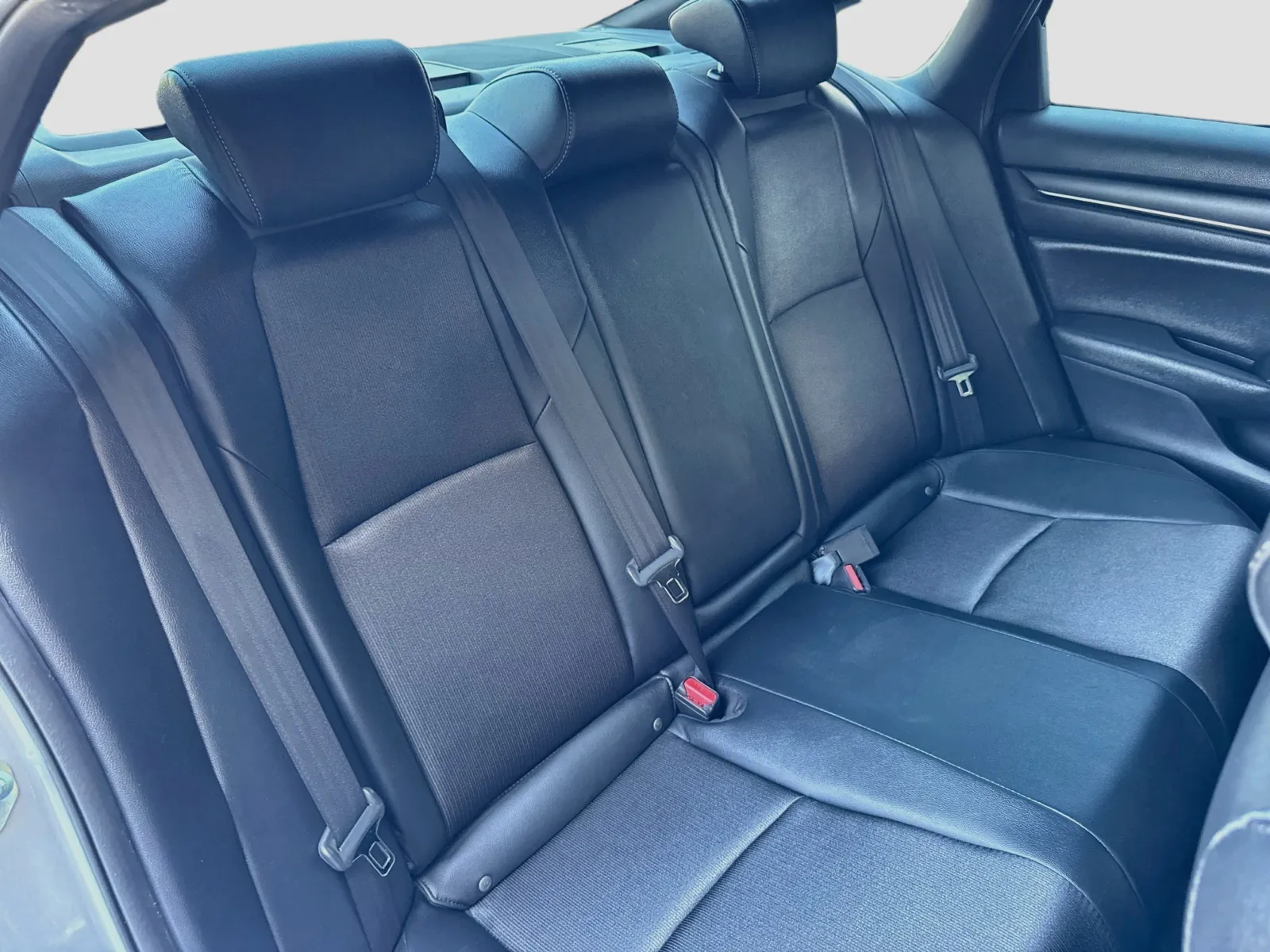 Honda Accord photo 16