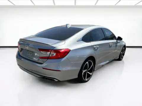 More photos of 2020 Honda Accord Sedan Sport at KarGenie, CA
