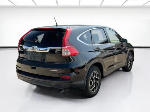 More photos of 2016 Honda CR-V SE at KarGenie, CA