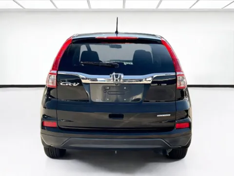 More photos of 2016 Honda CR-V SE at KarGenie, CA