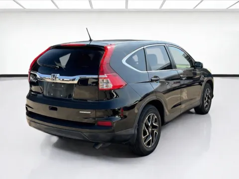 More photos of 2016 Honda CR-V SE at KarGenie, CA