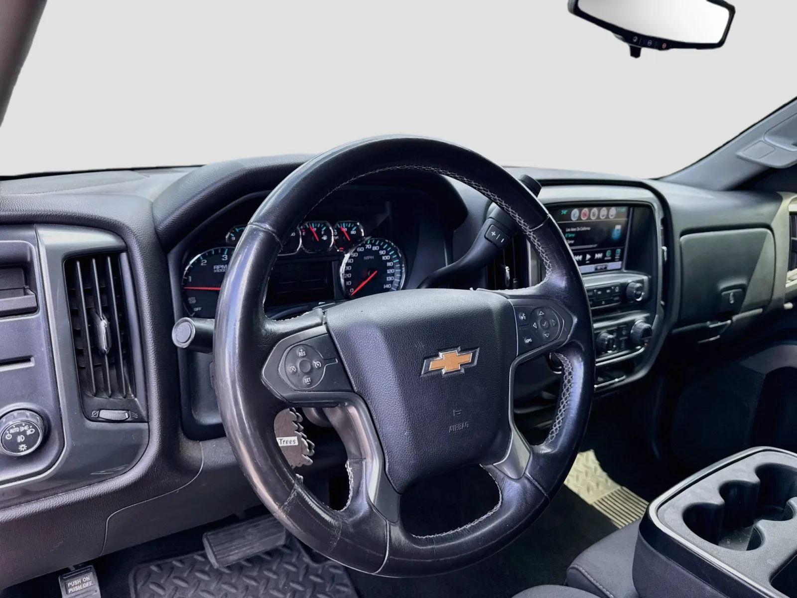 Chevrolet Silverado photo 7