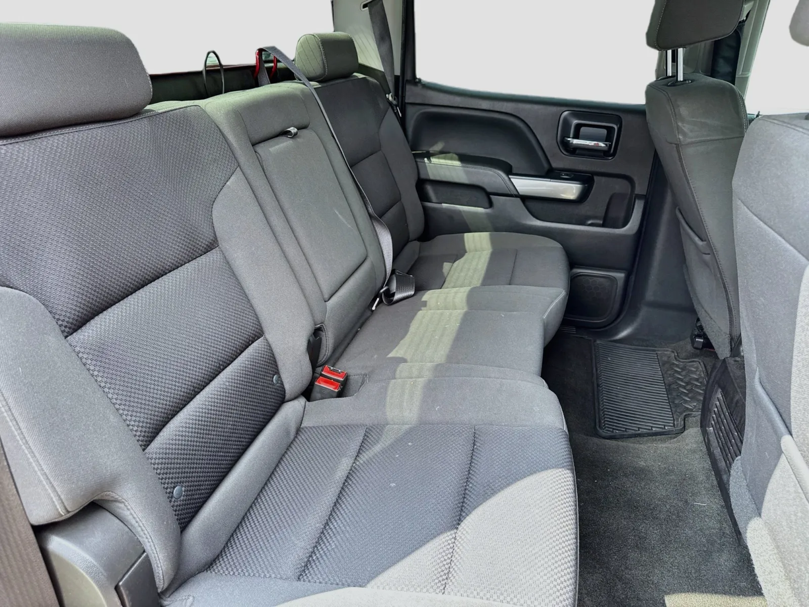 Chevrolet Silverado photo 15