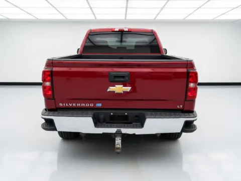 More photos of 2018 Chevrolet Silverado 1500 LT at KarGenie, CA