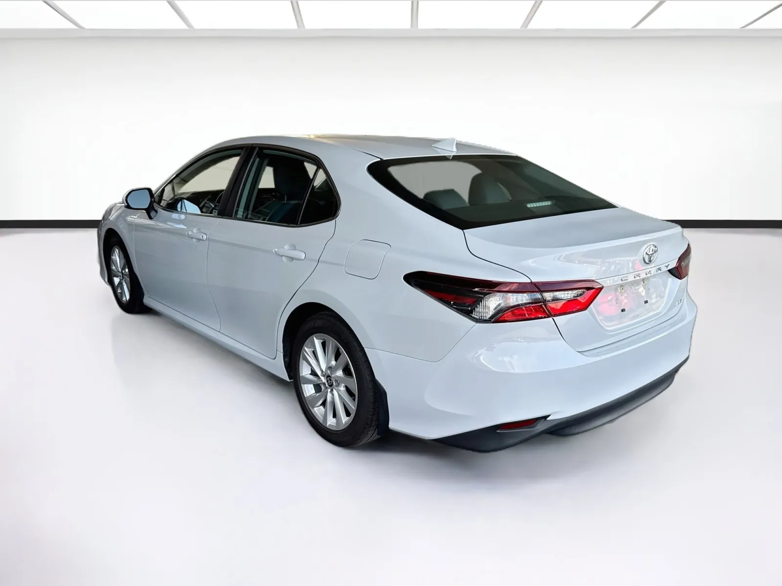 Toyota Camry photo 6