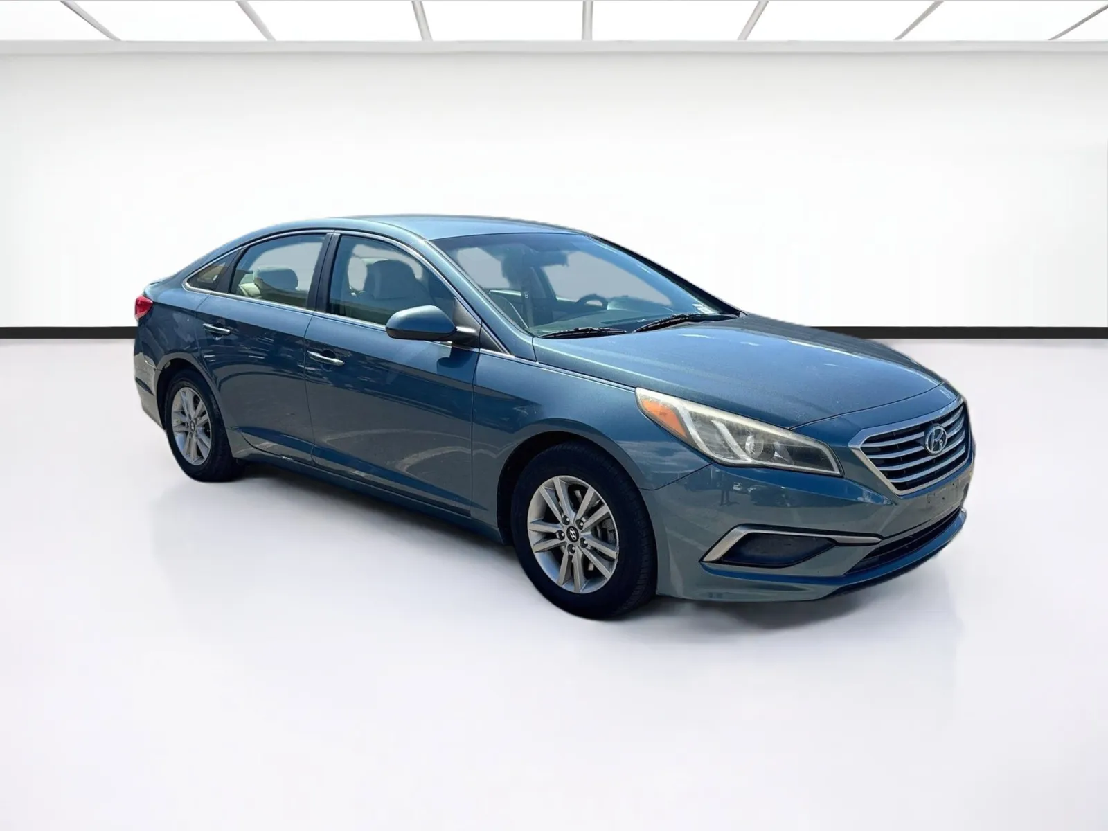 Hyundai Sonata photo 3