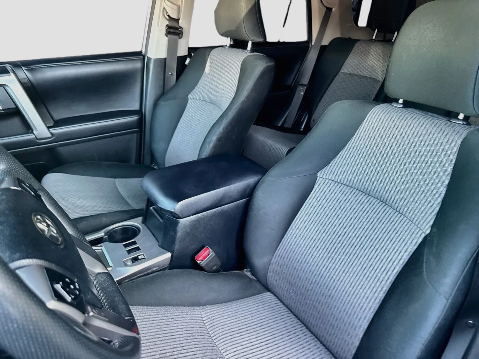 Toyota 4Runner photo 12