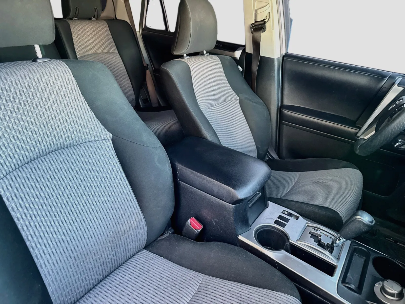 Toyota 4Runner photo 17