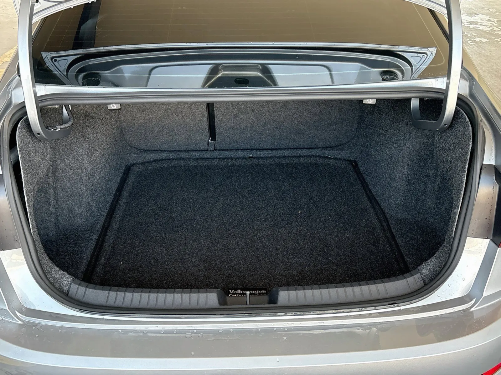 Volkswagen Jetta GLI photo 17