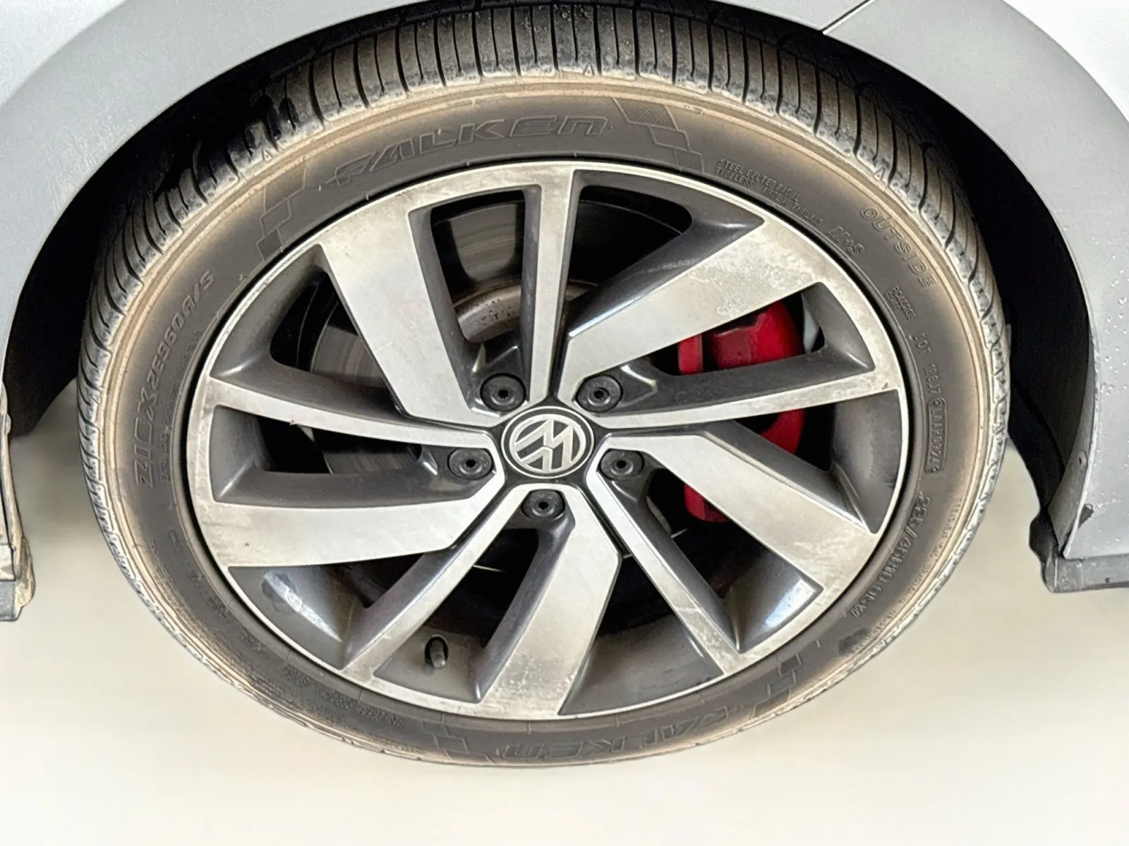 Volkswagen Jetta GLI photo 20