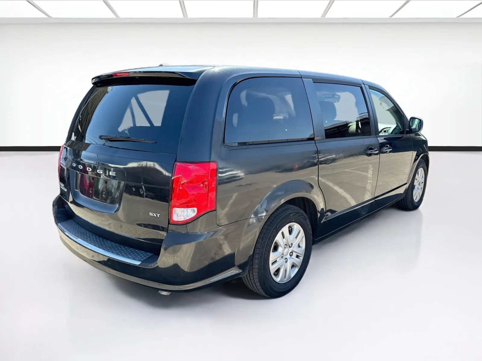 Dodge Grand Caravan photo 4