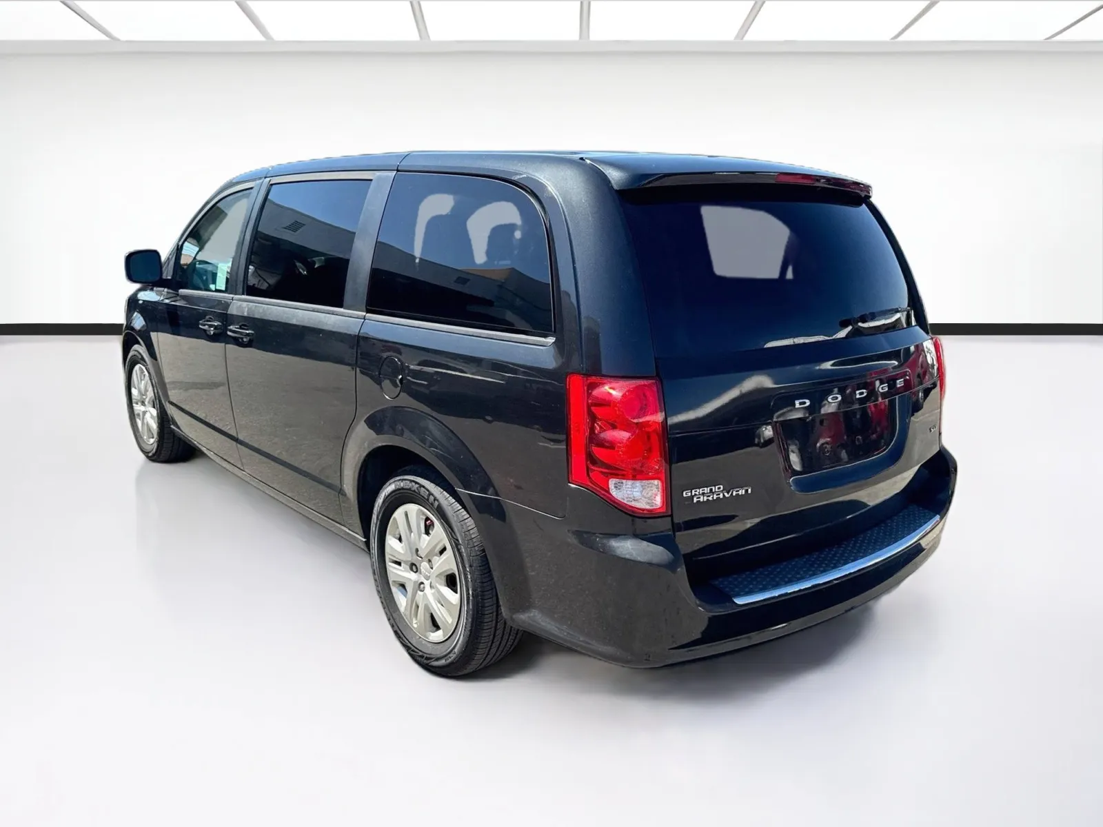 Dodge Grand Caravan photo 6