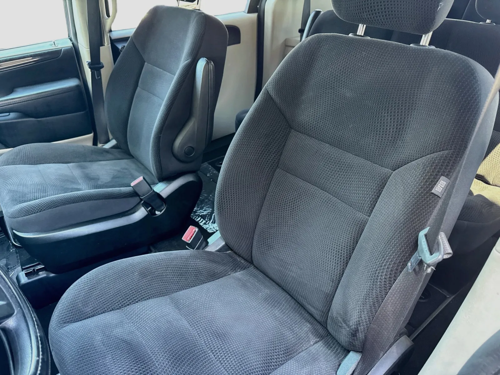 Dodge Grand Caravan photo 12