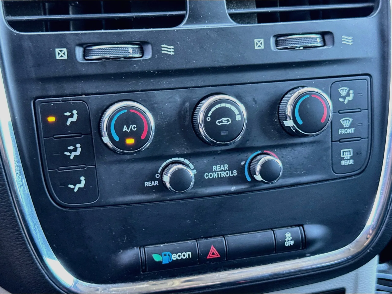 Dodge Grand Caravan photo 11