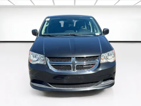 Photos of 2018 Dodge Grand Caravan SE for sale in Fontana, CA at KarGenie