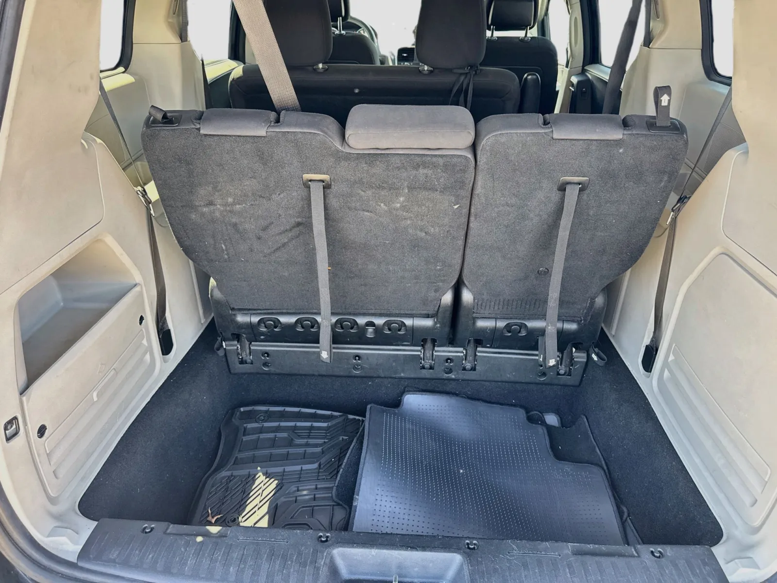 Dodge Grand Caravan photo 16