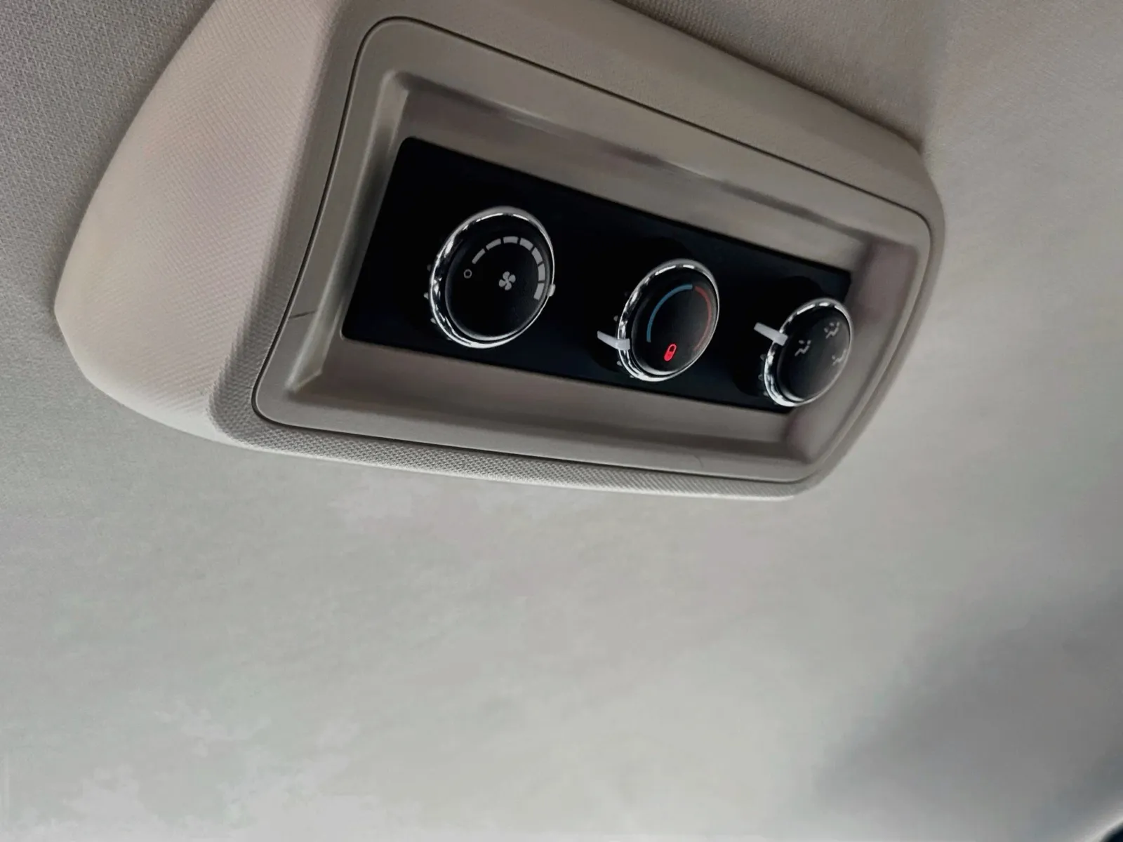 Dodge Grand Caravan photo 15
