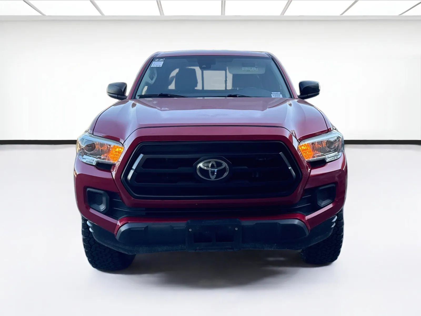 Toyota Tacoma photo 2