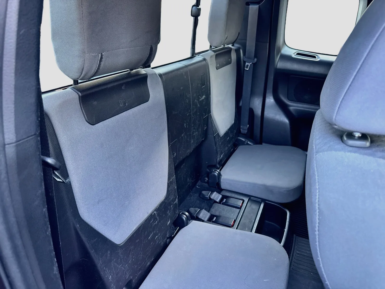 Toyota Tacoma photo 16