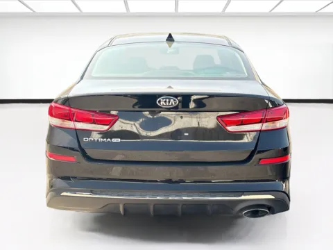 More photos of 2020 Kia Optima LX at KarGenie, CA