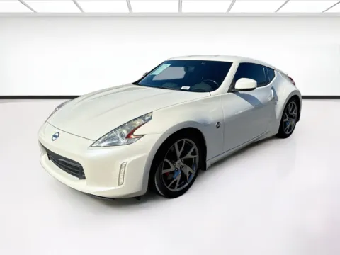 White 2016 Nissan 370Z Sport Tech for sale in Fontana, CA