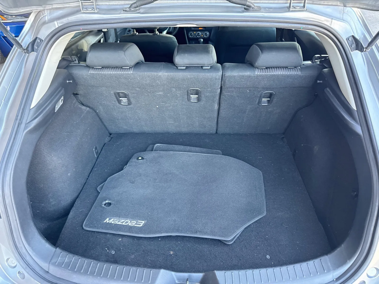 Mazda Mazda3 photo 15