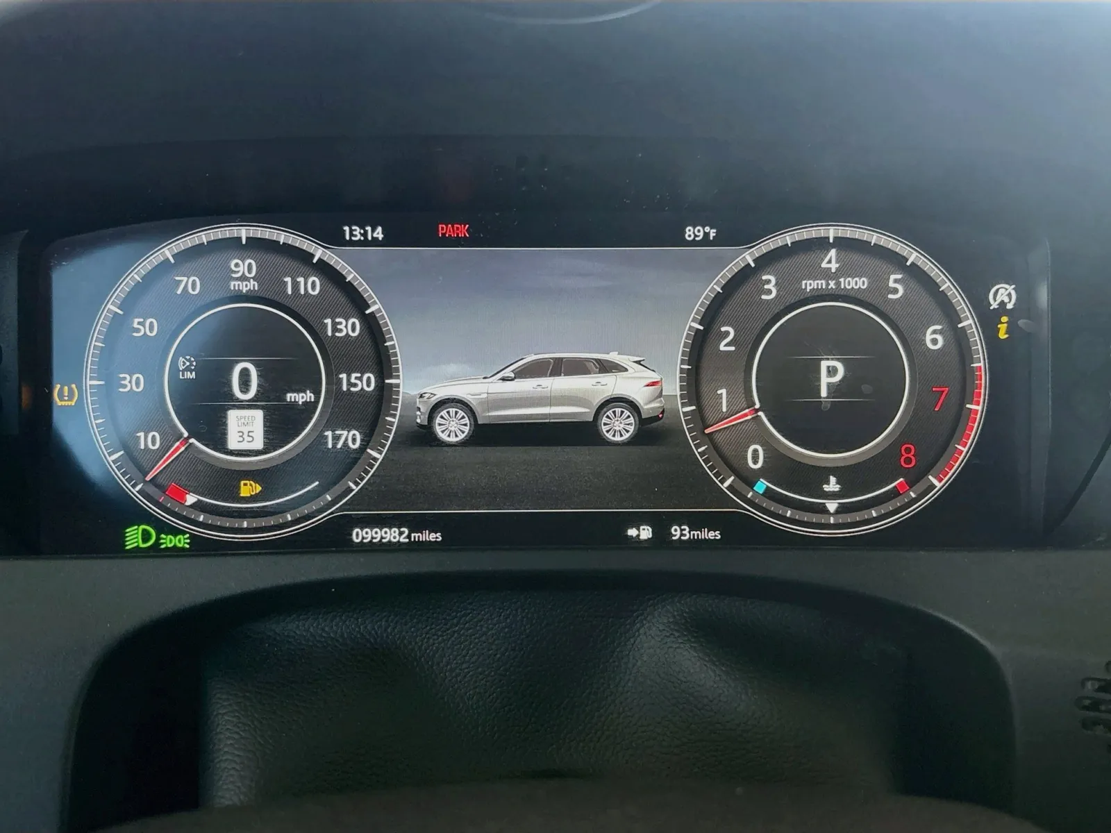 Jaguar F-PACE photo 8