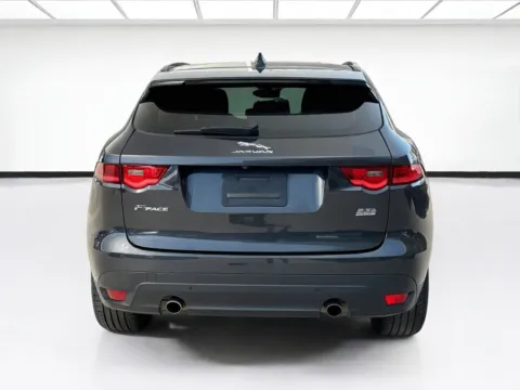More photos of 2020 Jaguar F-PACE 25t Prestige at KarGenie, CA