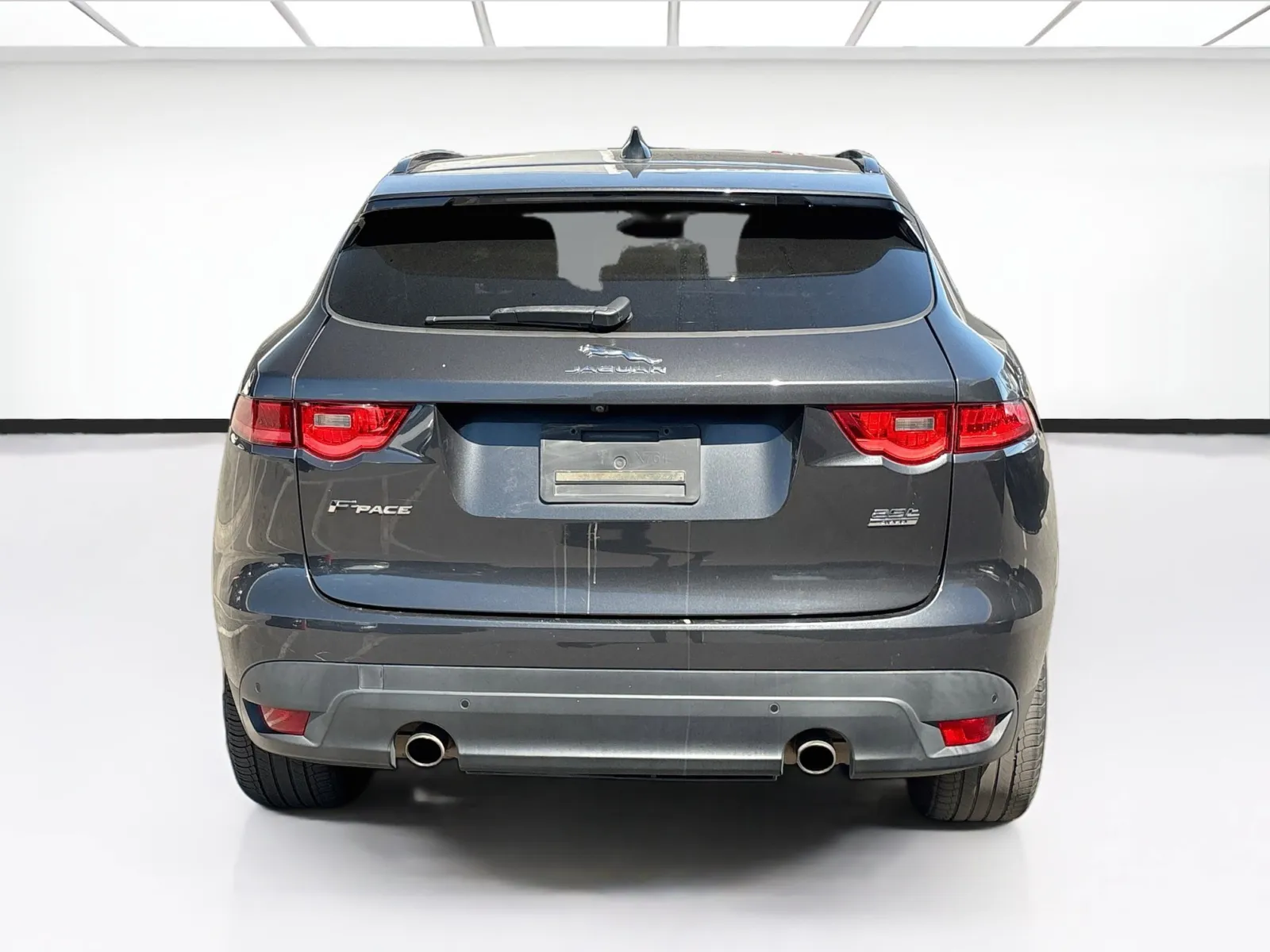 Jaguar F-PACE photo 5