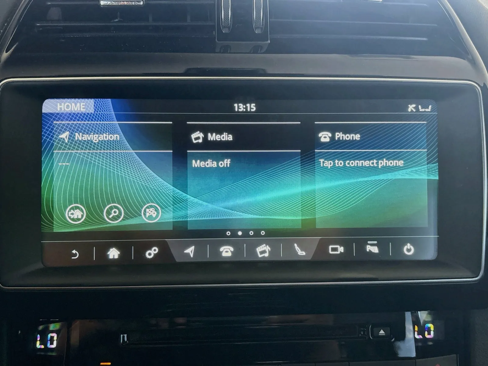 Jaguar F-PACE photo 11