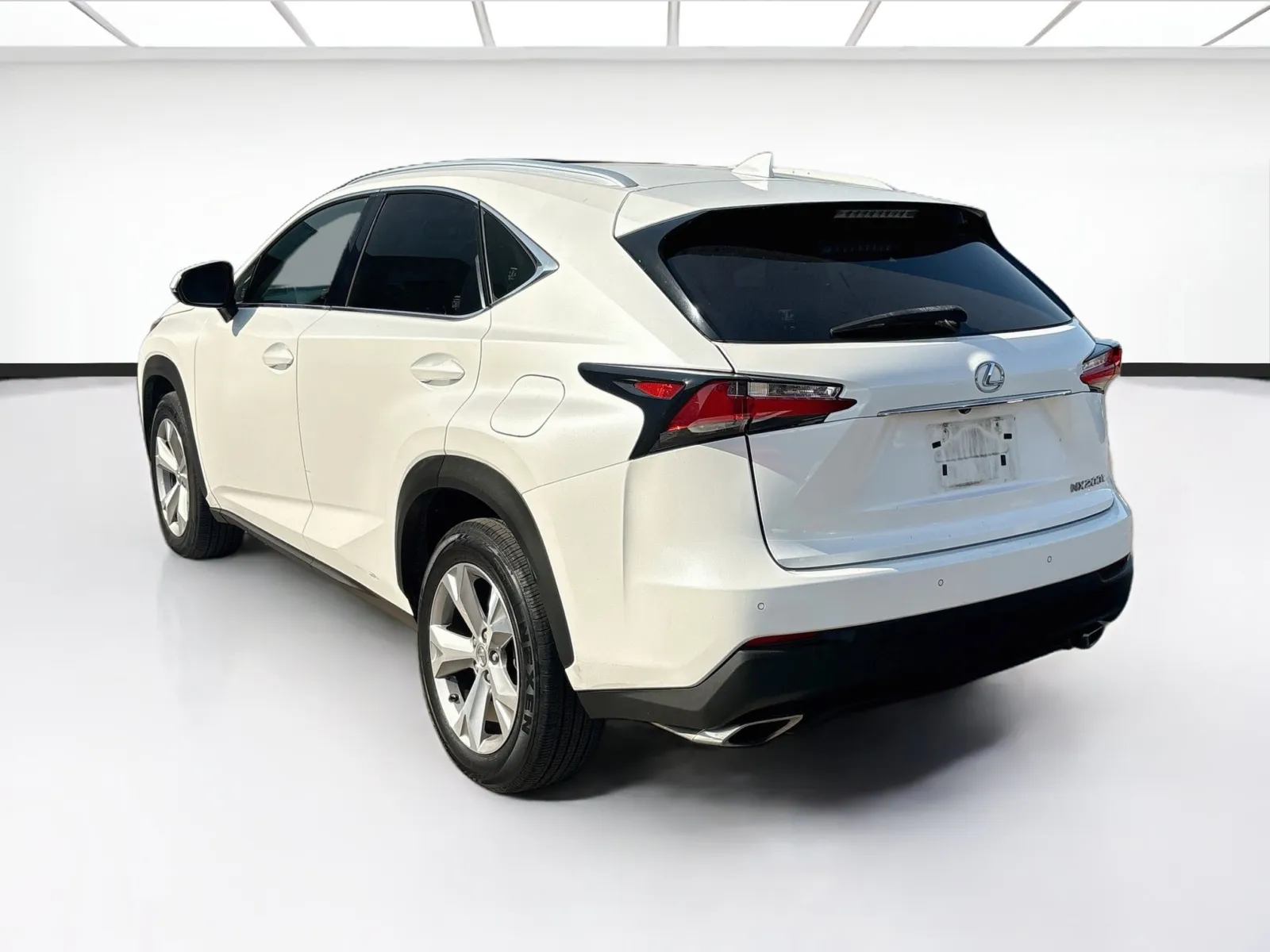Lexus NX photo 6
