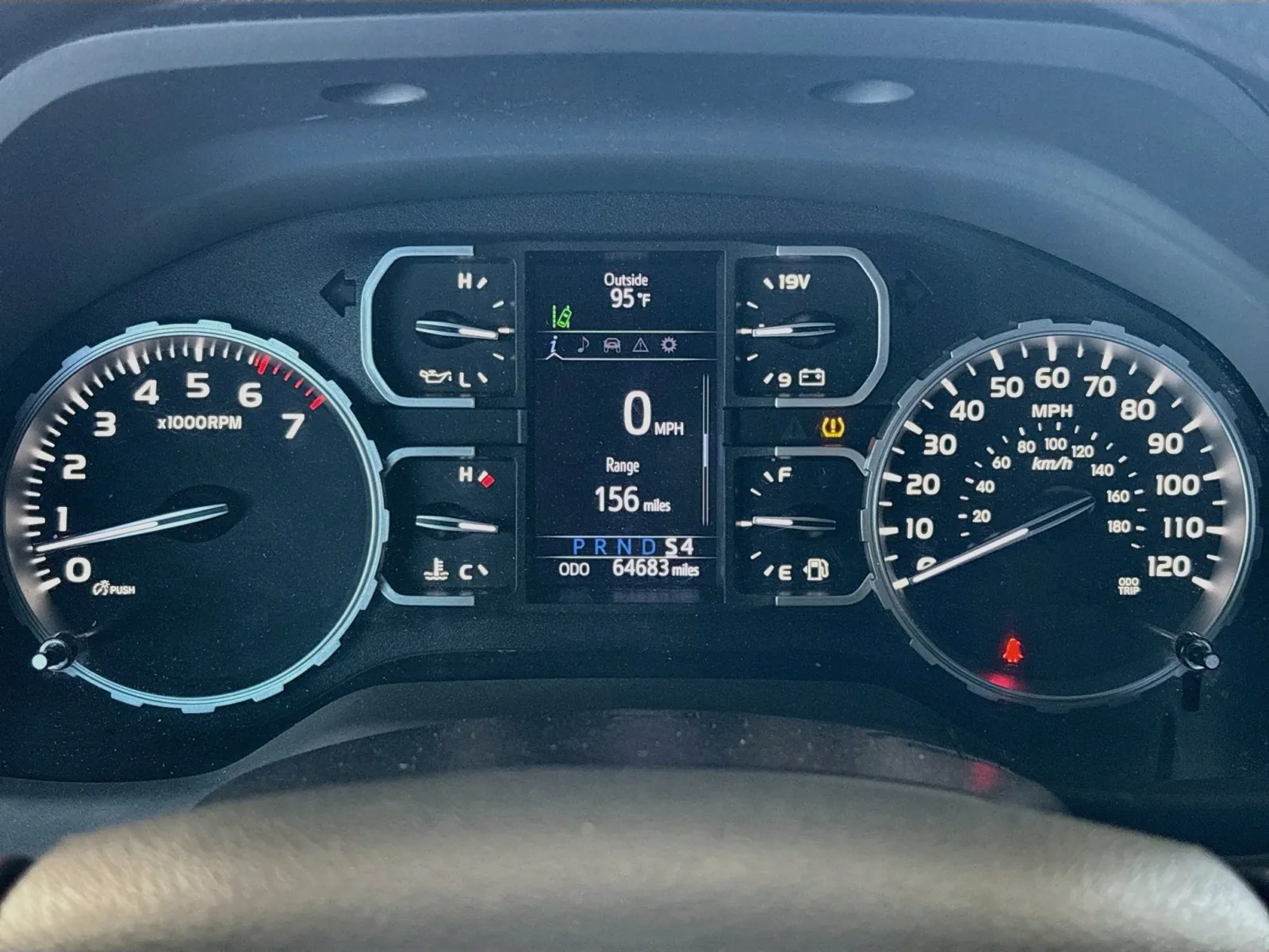 Toyota Tundra photo 8