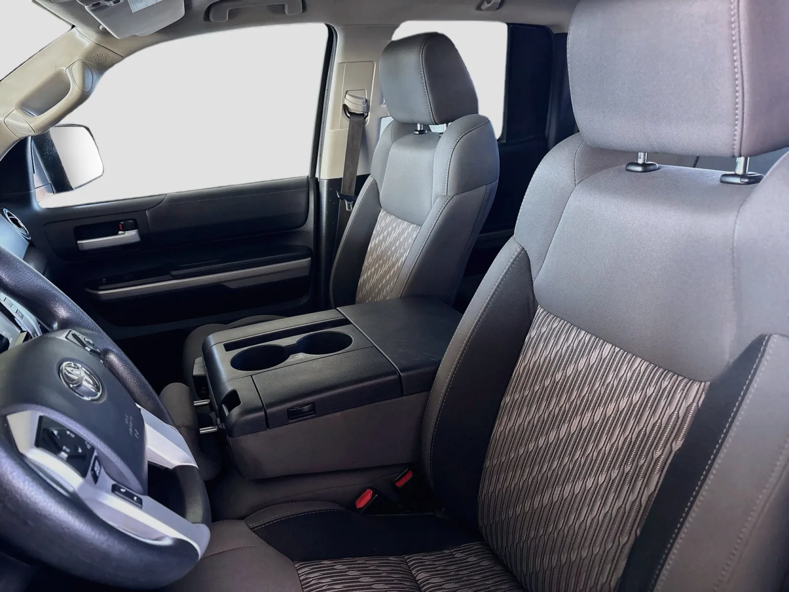 Toyota Tundra photo 14