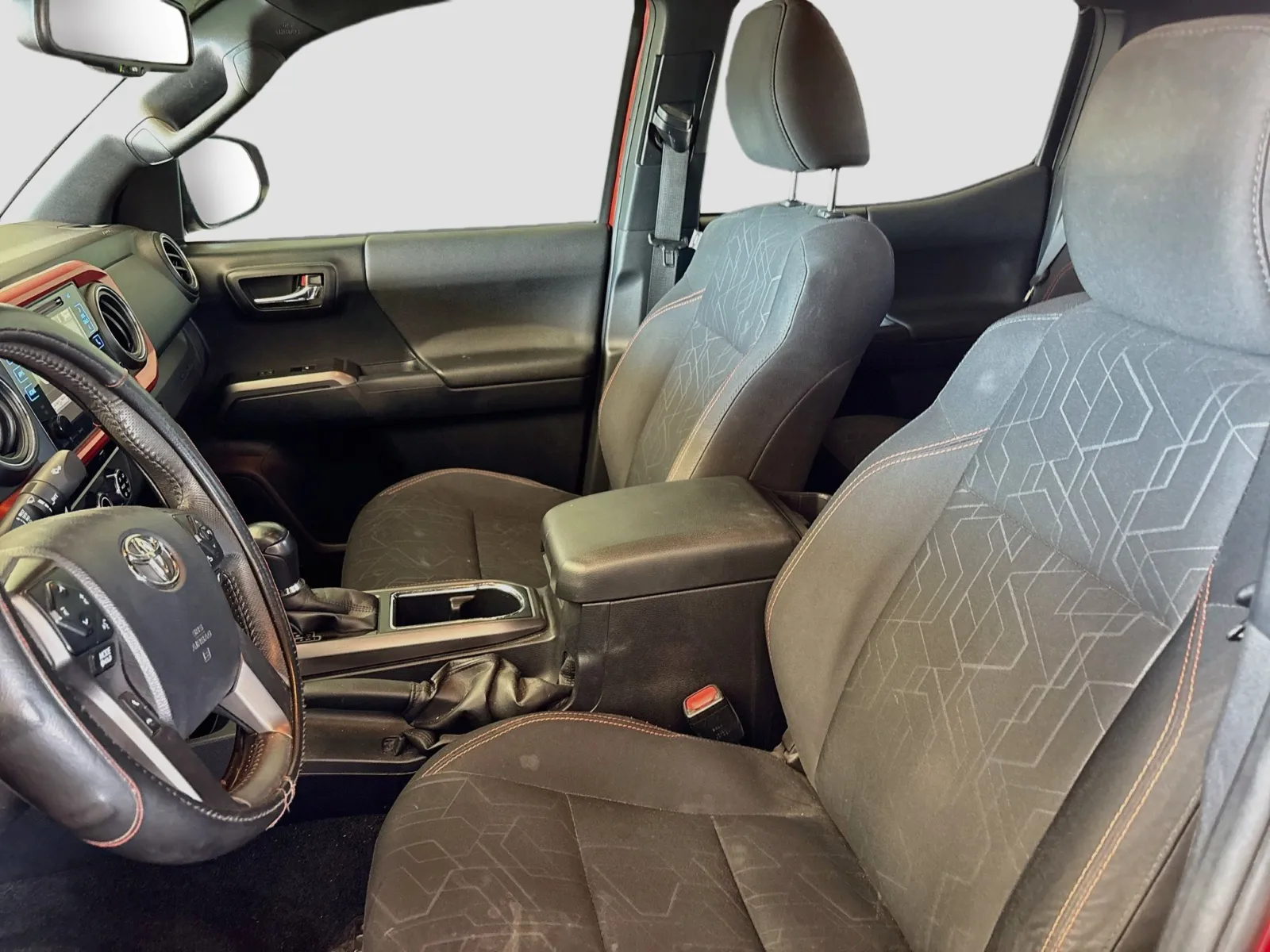 Toyota Tacoma photo 15