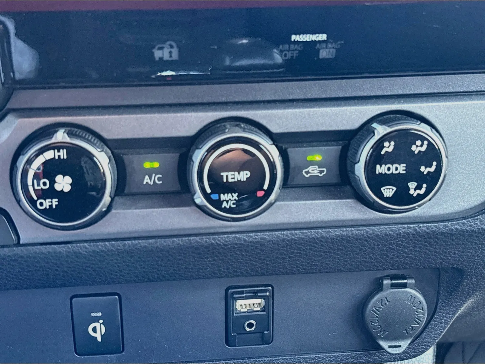 Toyota Tacoma photo 12