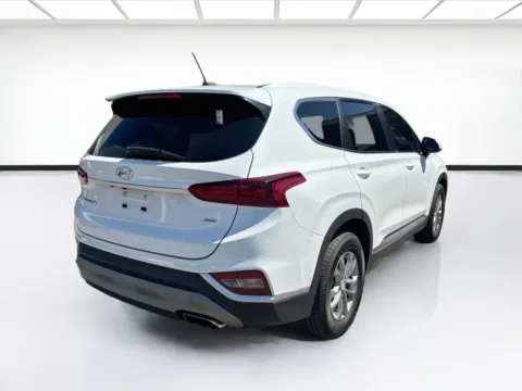 More photos of 2019 Hyundai Santa Fe SE at KarGenie, CA