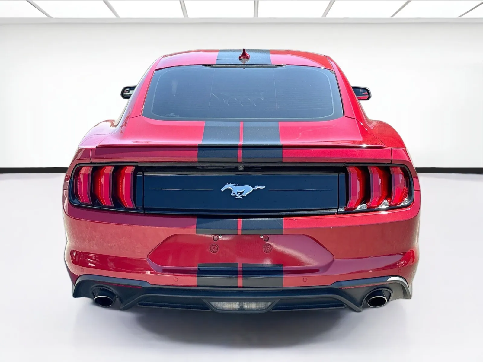 Ford Mustang photo 5