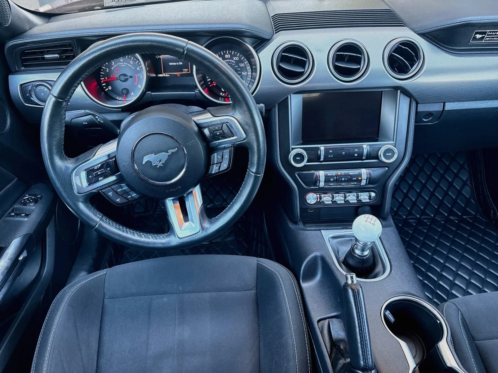 Ford Mustang photo 14