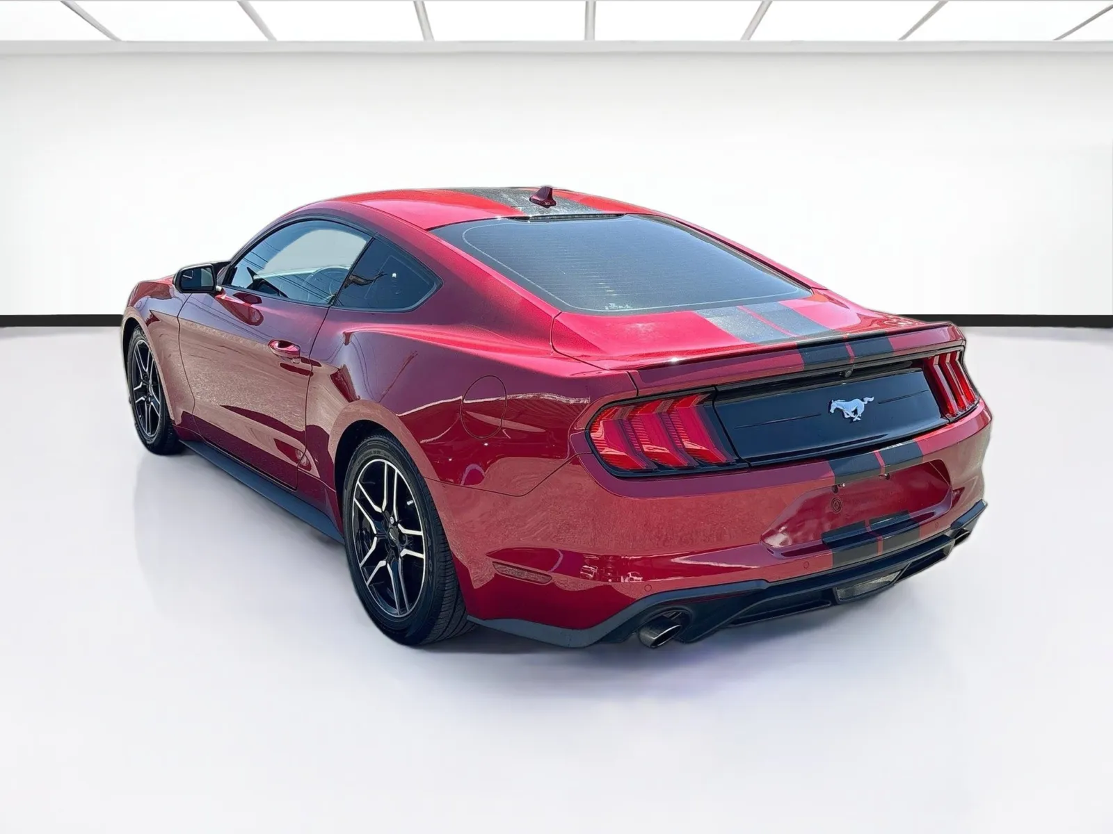 Ford Mustang photo 6