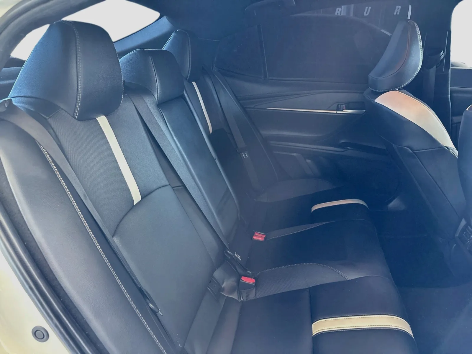 Toyota Camry photo 19