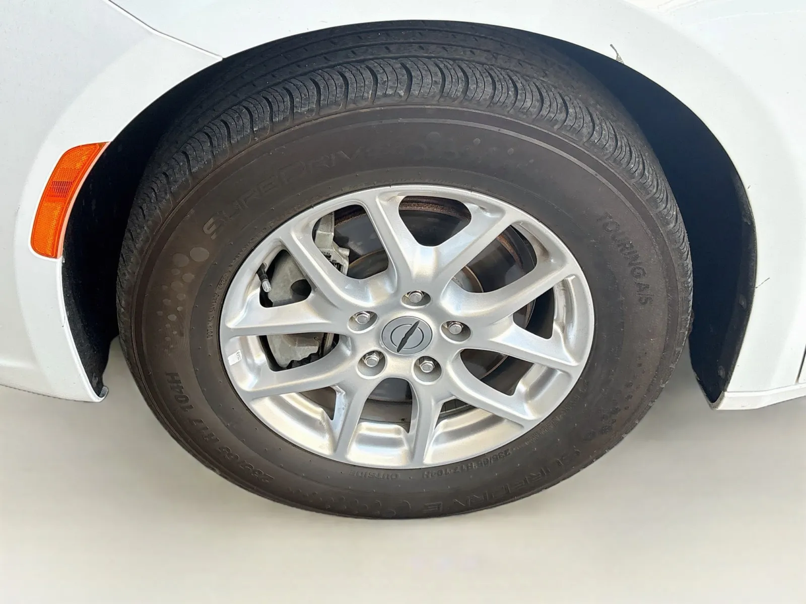 Chrysler Pacifica photo 22