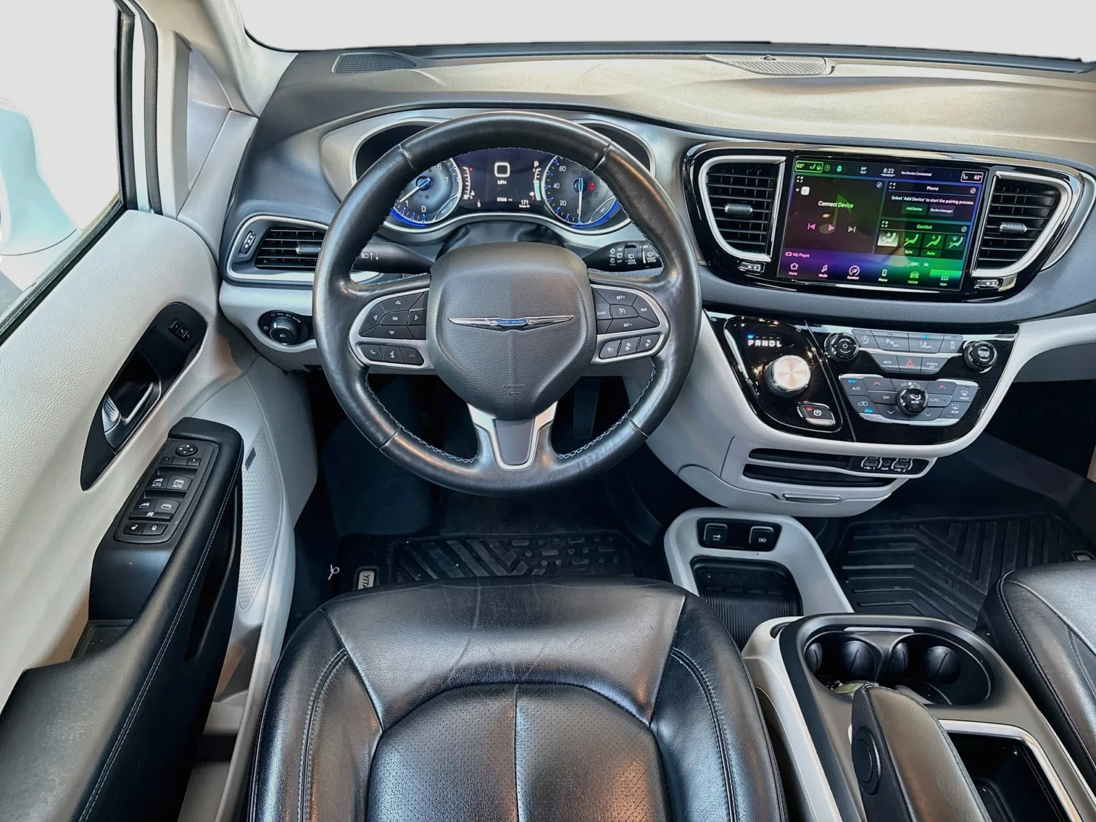 Chrysler Pacifica photo 15