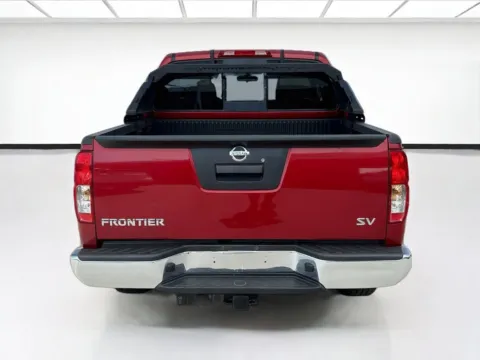 More photos of 2016 Nissan Frontier SV at KarGenie, CA