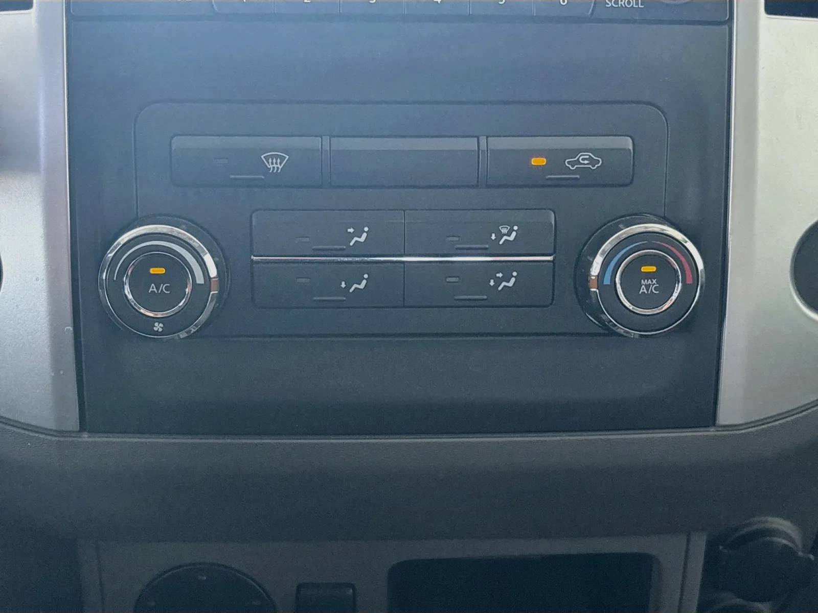 Nissan Frontier photo 9