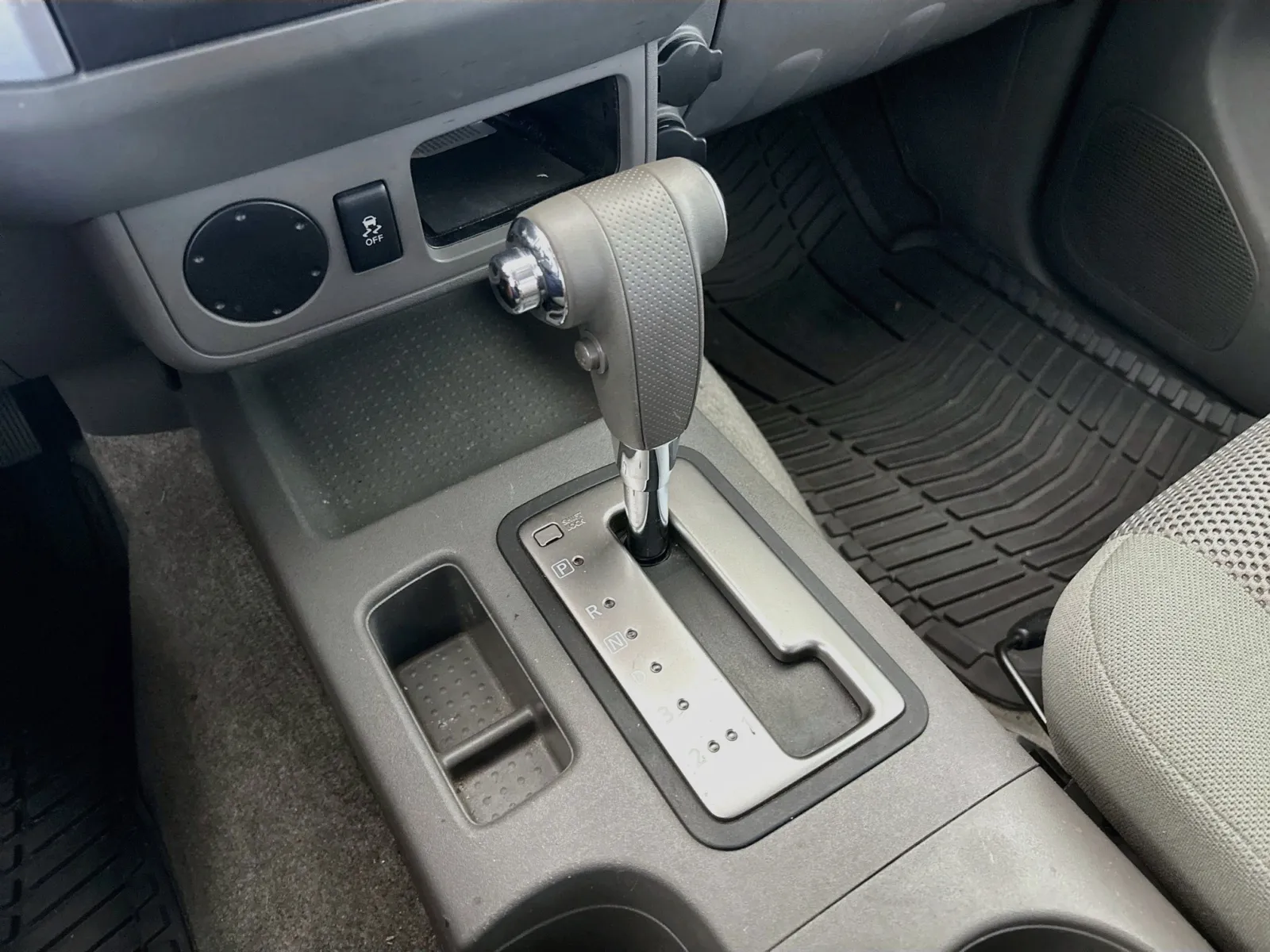Nissan Frontier photo 10