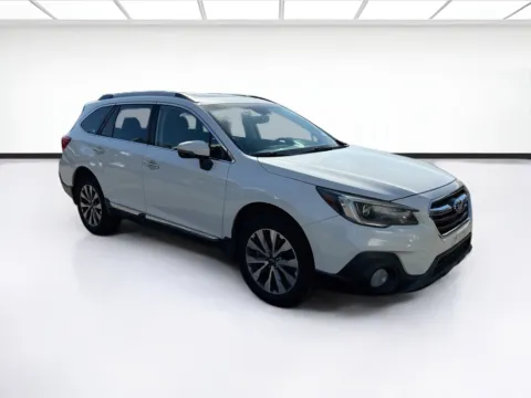 Another view of 2019 Subaru Outback 2.5i Touring for sale in Fontana, CA at KarGenie