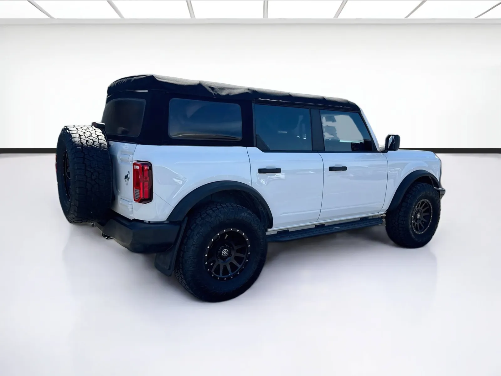 Ford Bronco photo 4