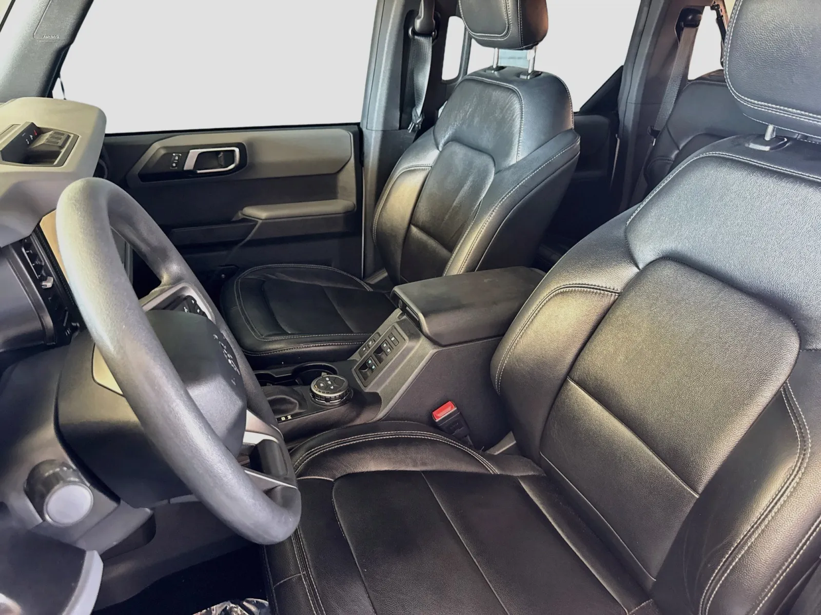 Ford Bronco photo 12